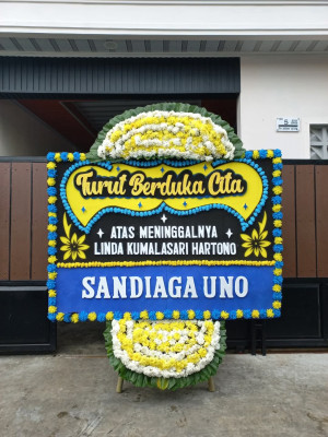 Papan Bunga Duka di Selesai